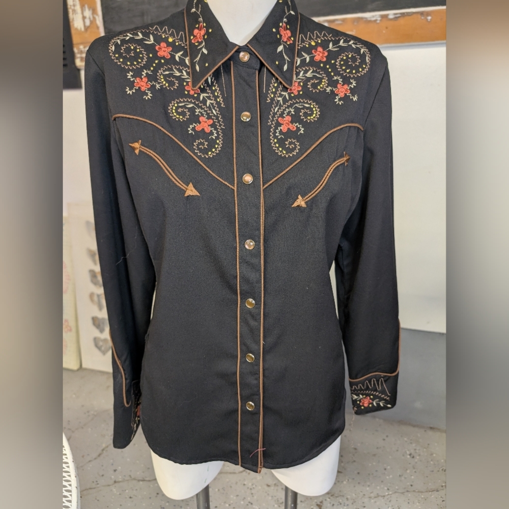 Scully Black Western Embroidered Snap-Front Shirt with Red Floral Accents
